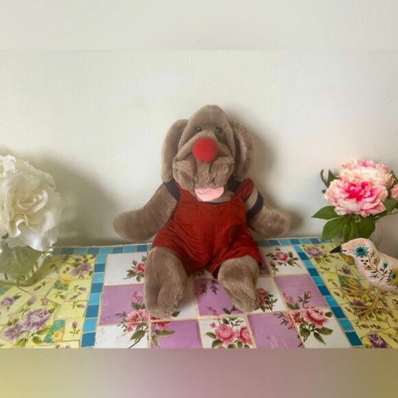 WRINKLES Vintage Cuddly Brown Plh PUPPET Dog with Red Overalls - Picture 2 of 6